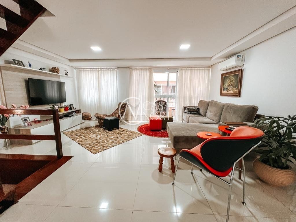 Casa de Condomínio à venda com 3 quartos, 230m², 1 suíte, 2 vagas, Avenida Coronel Marcos no bairro Pedra Redonda em Porto Alegre