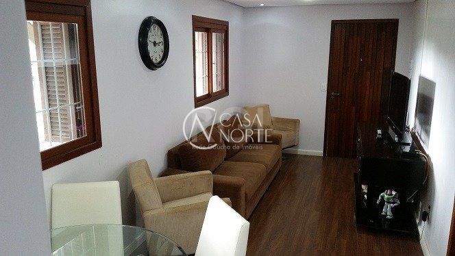 Casa à venda com 3 quartos, 70m², 3 vagas, Rua Reinaldo Muller no bairro Ponta Grossa em Porto Alegre