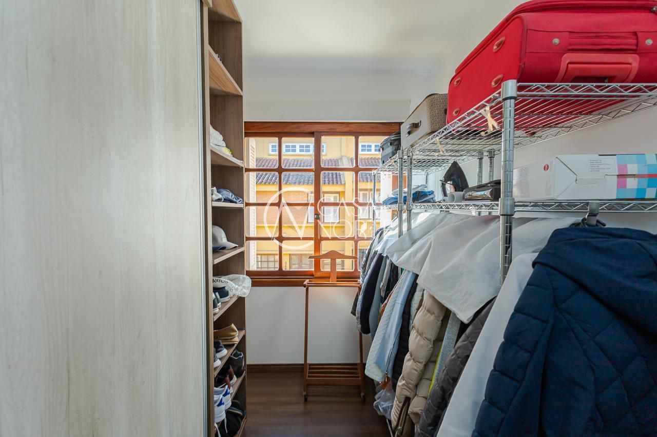 Casa de Condomínio à venda com 2 quartos, 117m², 1 suíte, 1 vaga, Rua Gen. Gomes Carneiro no bairro Medianeira em Porto Alegre