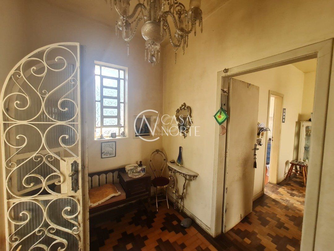 Casa à venda com 4 quartos, 234m², 1 suíte, Rua Cariri no bairro Vila Assunção em Porto Alegre