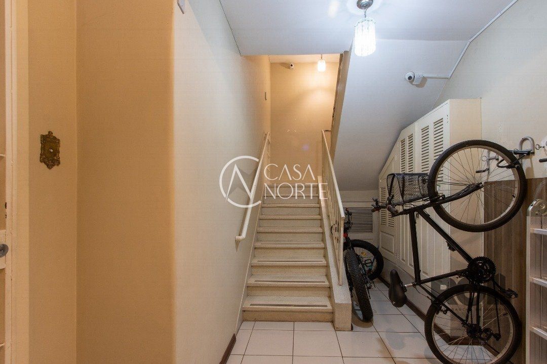 Apartamento à venda com 3 quartos, 106m², Rua Ramiro Barcelos no bairro Rio Branco em Porto Alegre