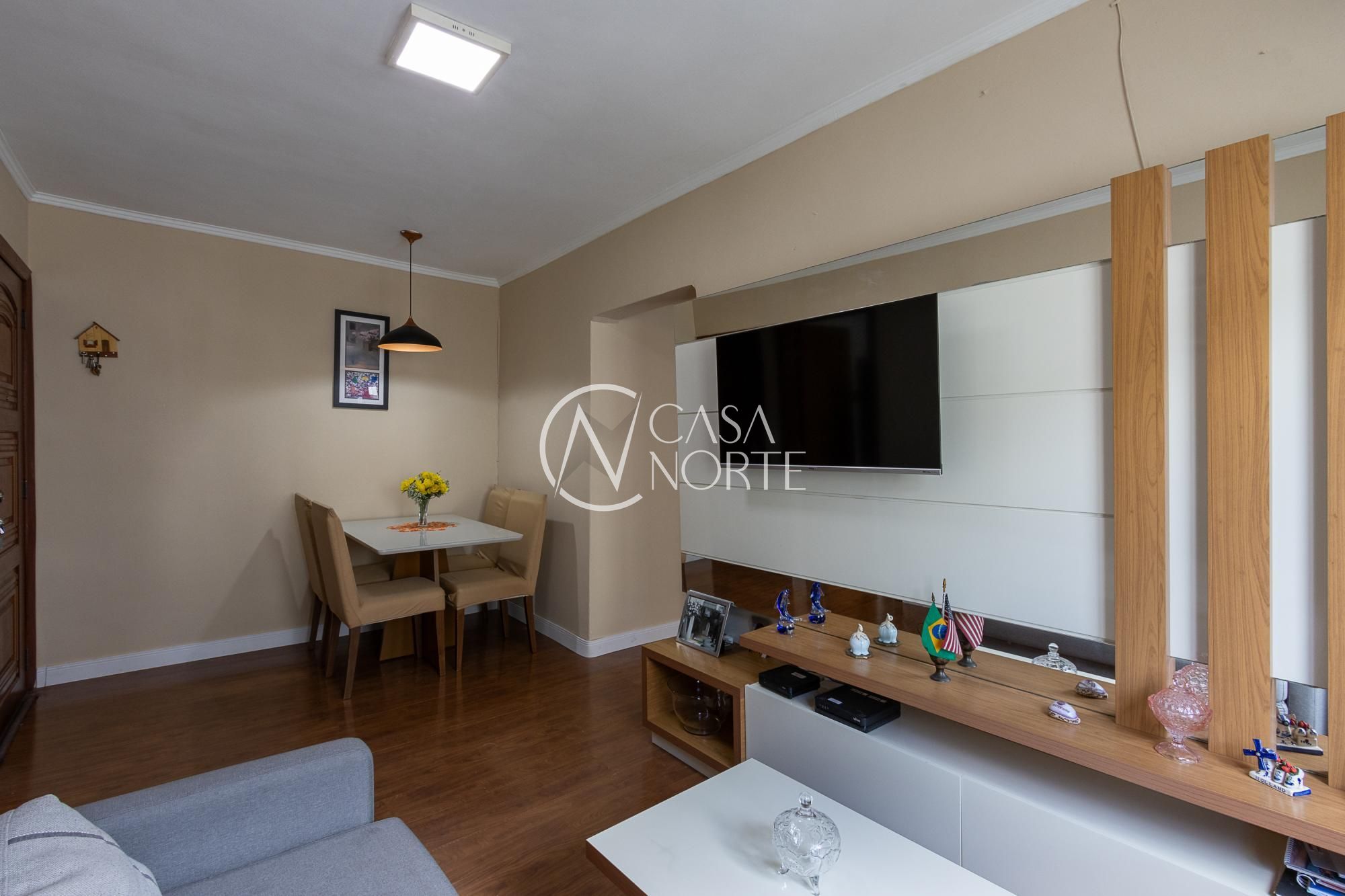 Apartamento à venda com 3 quartos, 65m², Rua Coronel Massot no bairro Cristal em Porto Alegre