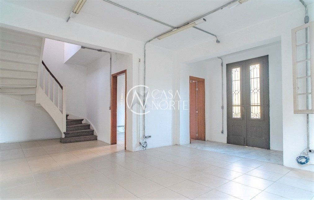Casa Comercial à venda , 290m², Rua Botafogo no bairro Menino Deus em Porto Alegre
