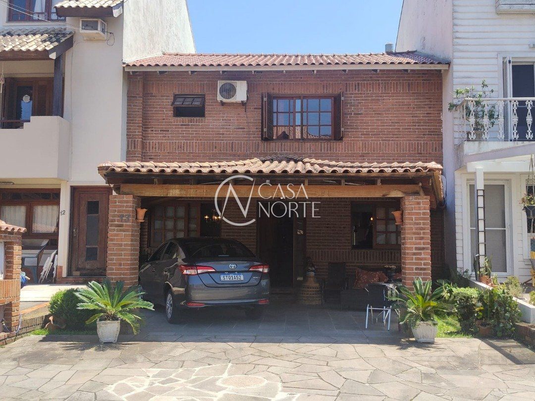 Casa de Condomínio à venda com 3 quartos, 248m², 1 suíte, 2 vagas, Avenida Juca Batista no bairro Cavalhada em Porto Alegre