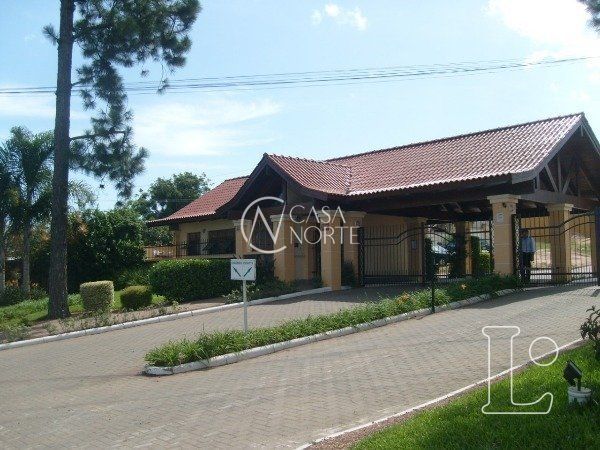 Terreno à venda  com 300m², Avenida Edgar Pires de Castro no bairro Hípica em Porto Alegre