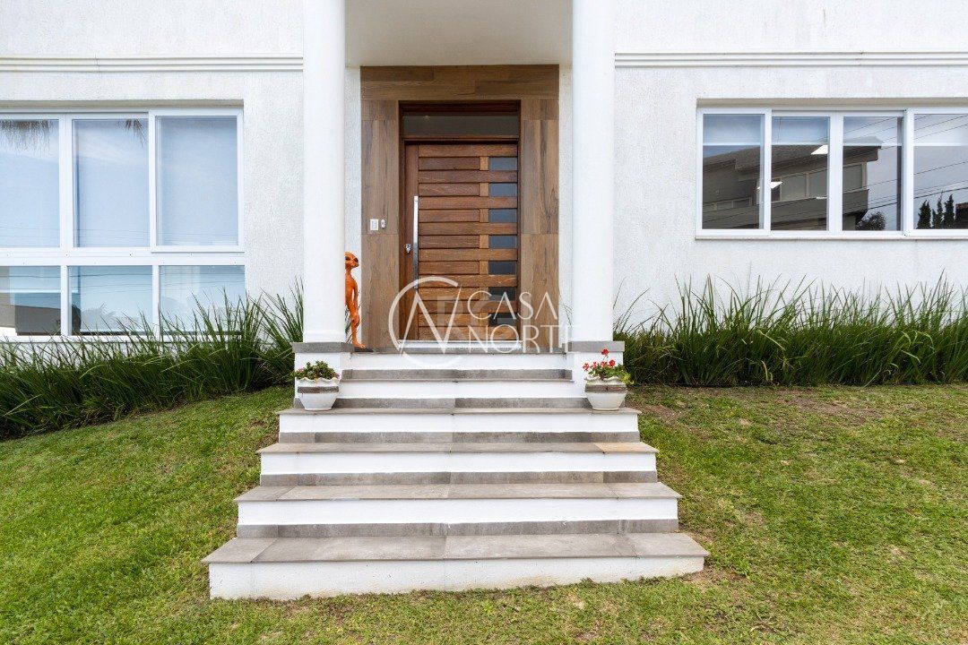 Casa de Condomínio à venda com 6 quartos, 627m², 3 suítes, Rua Alcebíades Antônio dos Santos no bairro Nonoai em Porto Alegre