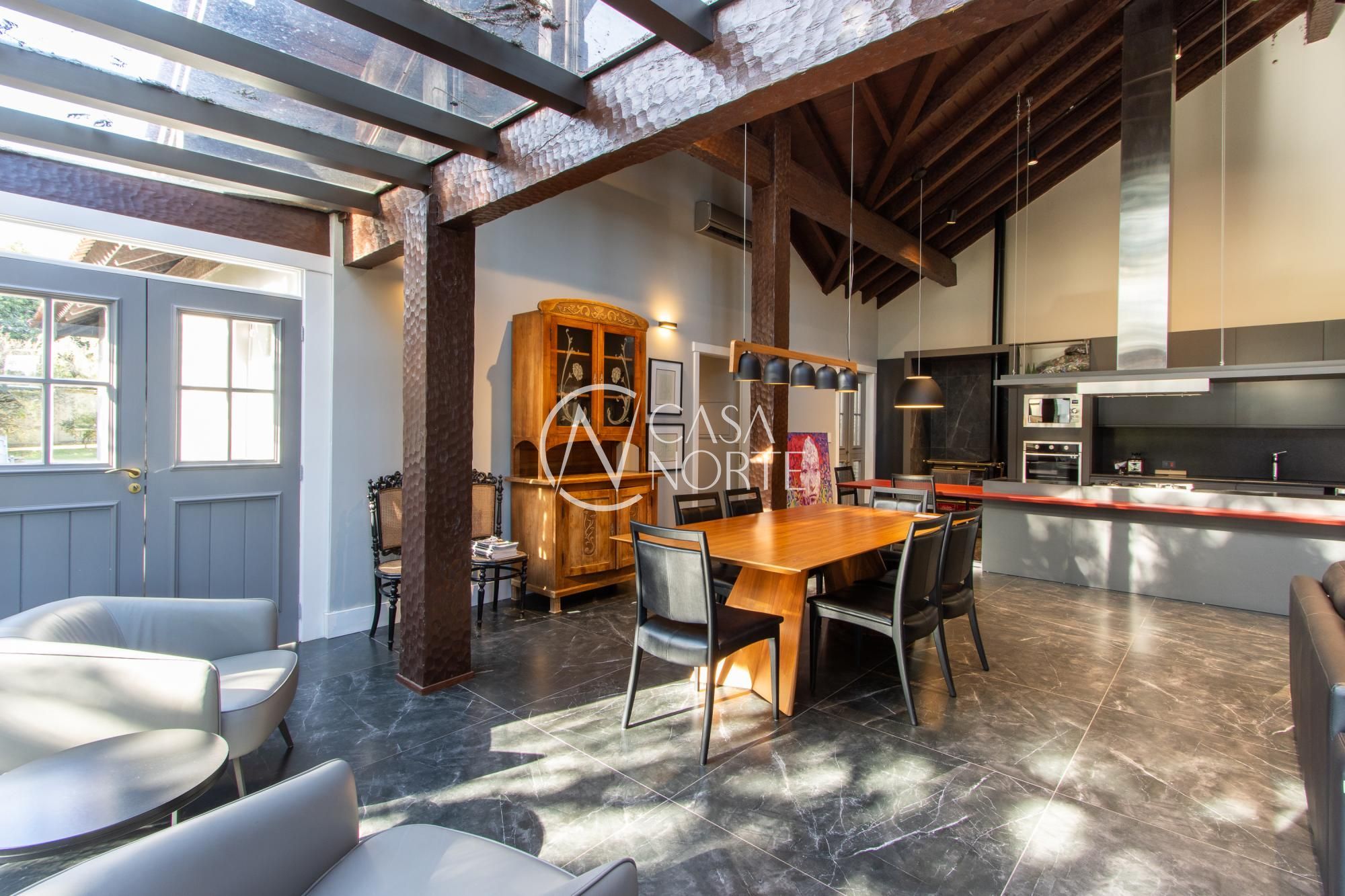 Casa de Condomínio à venda com 3 quartos, 196m², 1 suíte, 4 vagas, Avenida Juca Batista no bairro Terraville em Porto Alegre