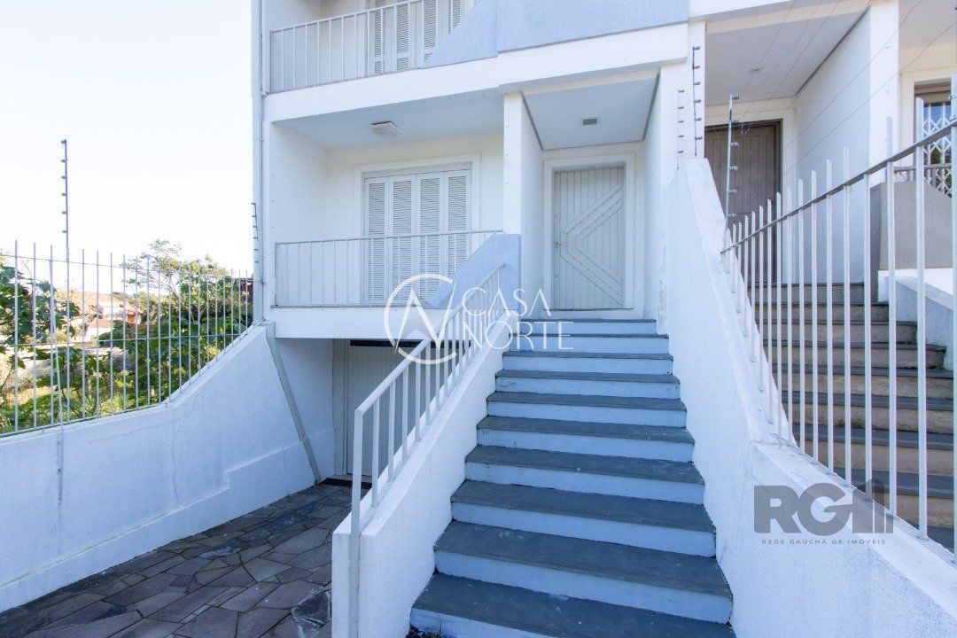 Casa à venda com 3 quartos, 223m², 1 suíte, 3 vagas, Rua Claudio da Silva Pinto no bairro Espírito Santo em Porto Alegre