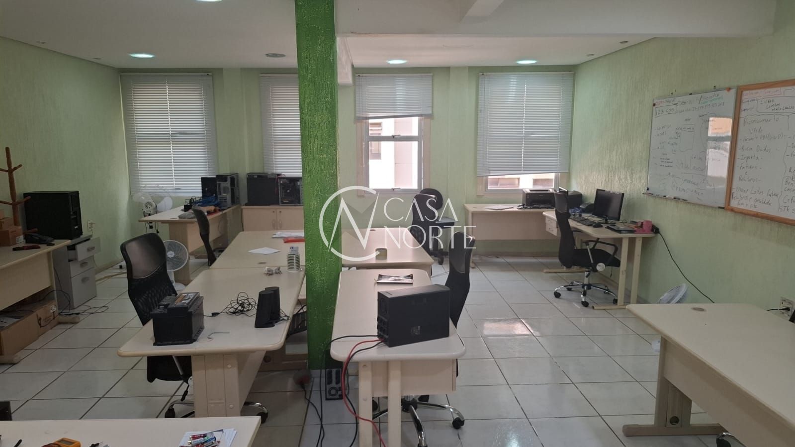 Sala Comercial à venda , 78m², Rua Doutor Flores no bairro Centro Histórico em Porto Alegre