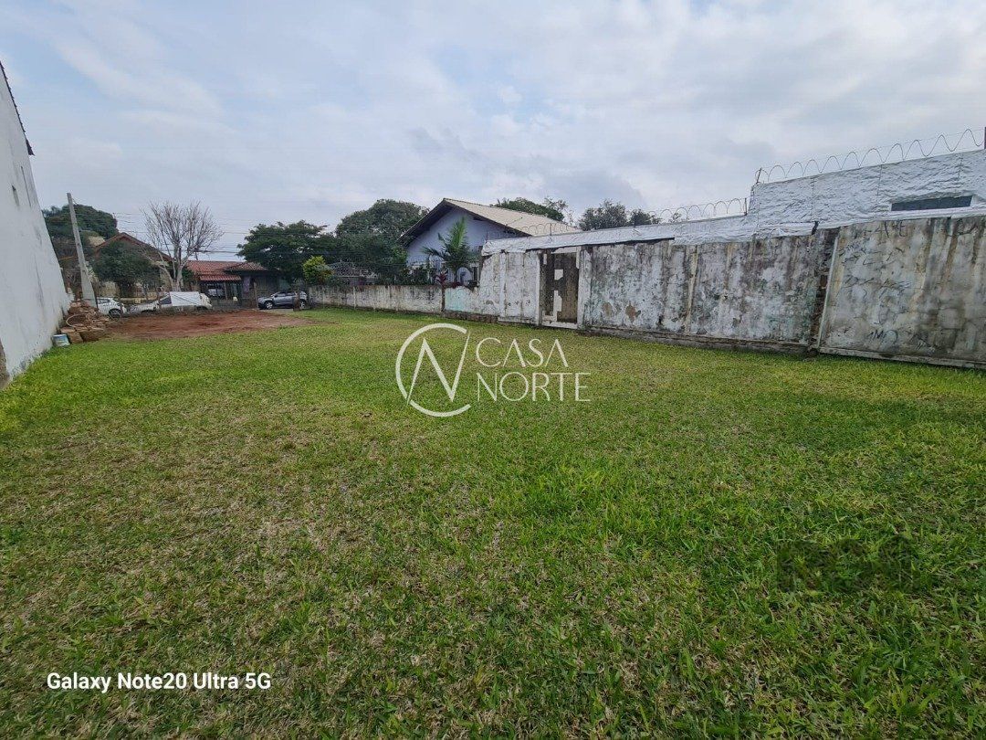 Terreno à venda  com 330m², Rua Doutor Egydio Michaelsen no bairro Cavalhada em Porto Alegre