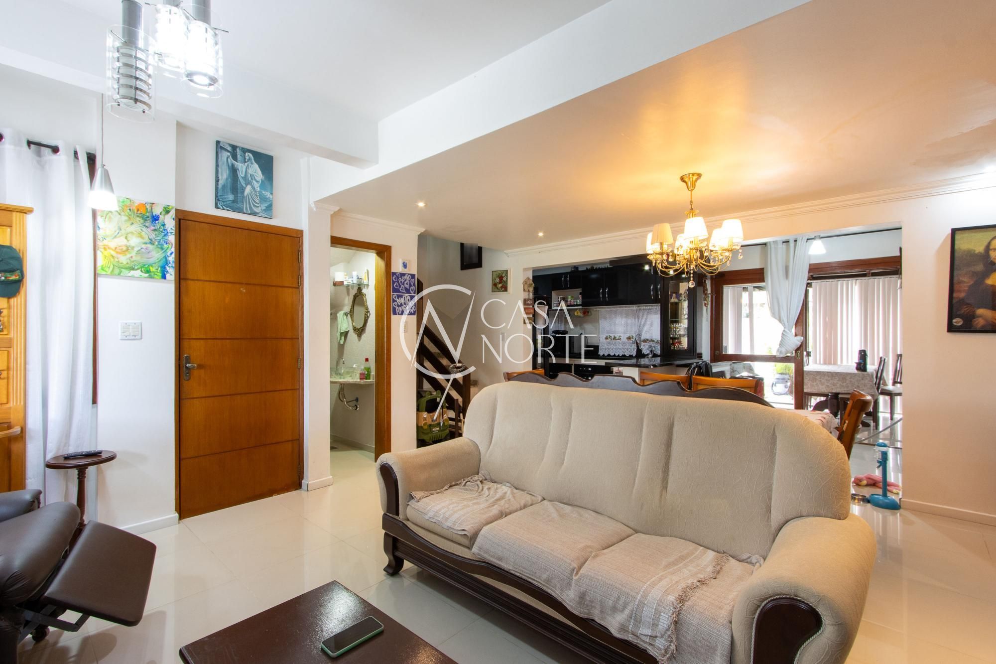 Casa à venda com 3 quartos, 149m², 1 suíte, 3 vagas, Rua Carlos Maximiliano Fayet no bairro Hípica em Porto Alegre