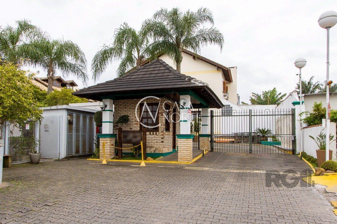 Casa de Condomínio à venda com 3 quartos, 192m², 1 suíte, 2 vagas, Avenida Eduardo Prado no bairro Cavalhada em Porto Alegre