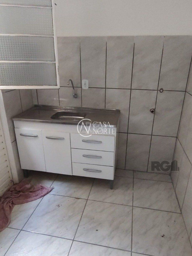 Kitnet à venda com 1 quarto, 24m², Rua Barao do Gravataí no bairro Menino Deus em Porto Alegre