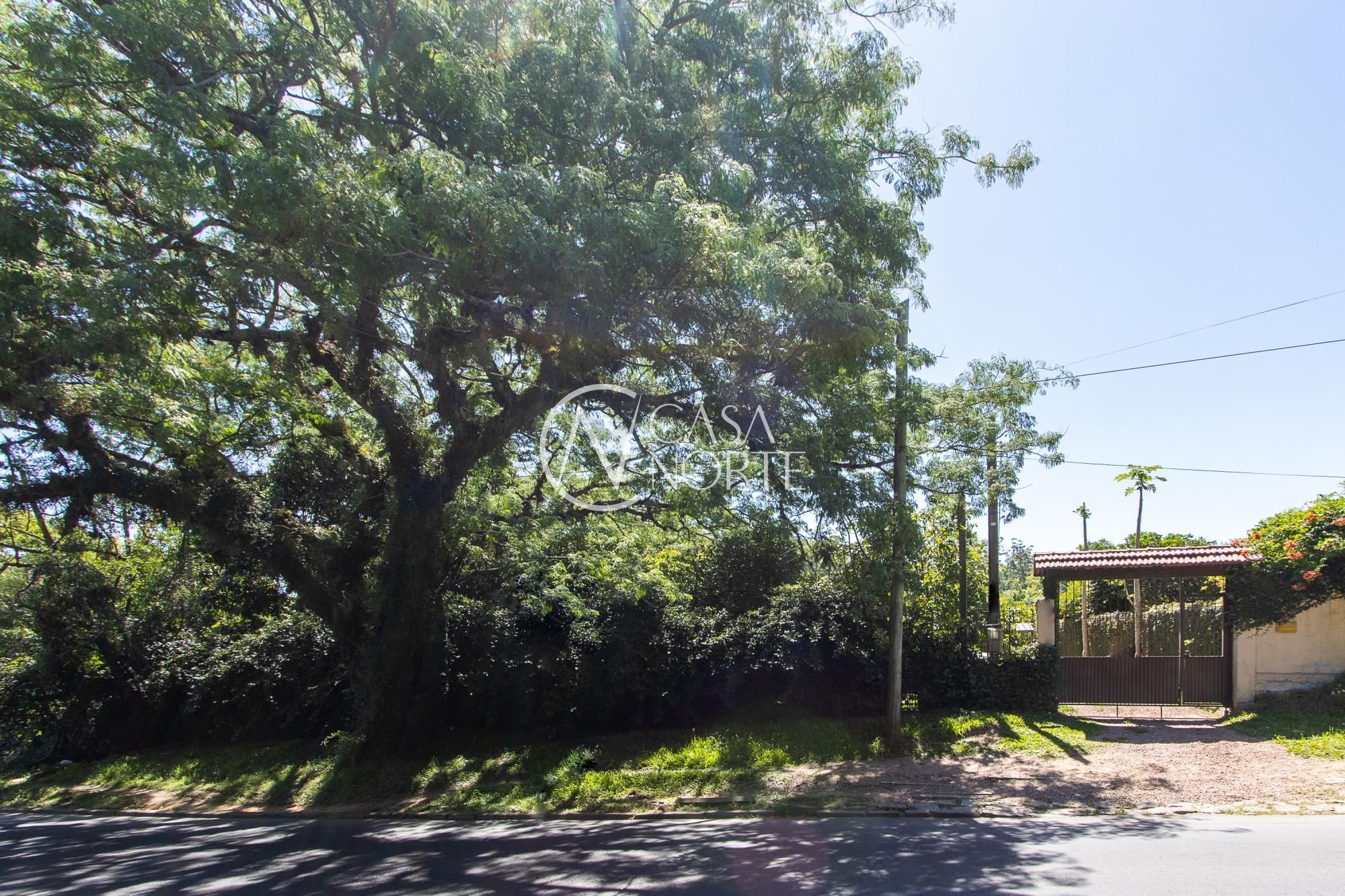 Casa à venda com 2 quartos, 1250m², 1 vaga, Avenida João Antônio Silveira no bairro Pitinga em Porto Alegre