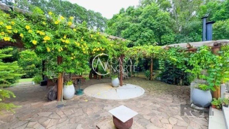 Casa à venda com 5 quartos, 524m², 2 suítes, 20 vagas, Estrada do Rincão no bairro Belém Velho em Porto Alegre