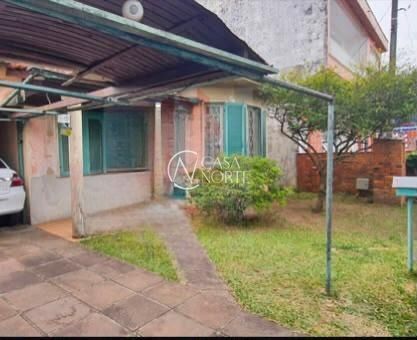 Casa à venda com 3 quartos, 100m², 3 vagas, Rua Dona Sebastiana no bairro São João em Porto Alegre