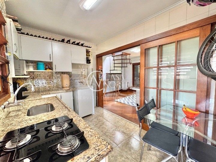 Cobertura à venda com 2 quartos, 168m², 1 suíte, 2 vagas, Rua Lindolfo Henke no bairro Sarandi em Porto Alegre