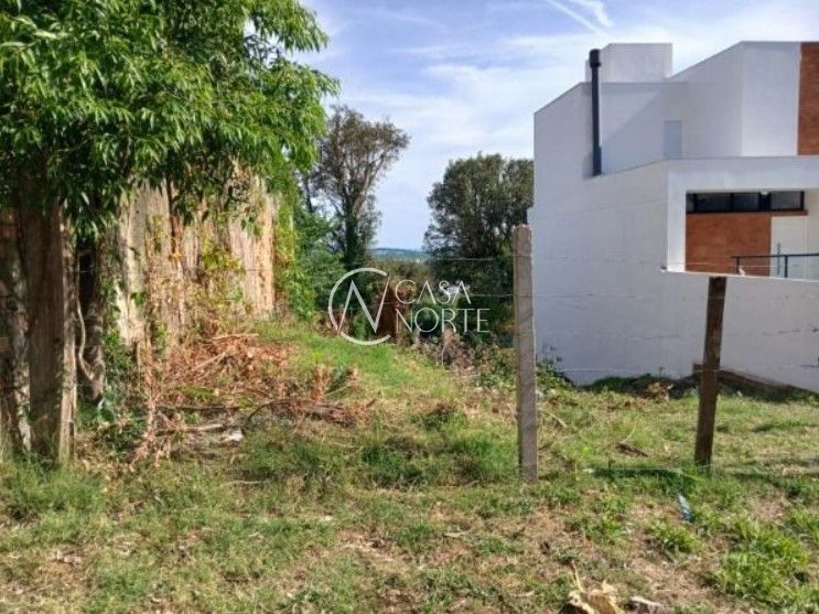 Terreno à venda  com 387m², Rua dos Guananas no bairro Espírito Santo em Porto Alegre