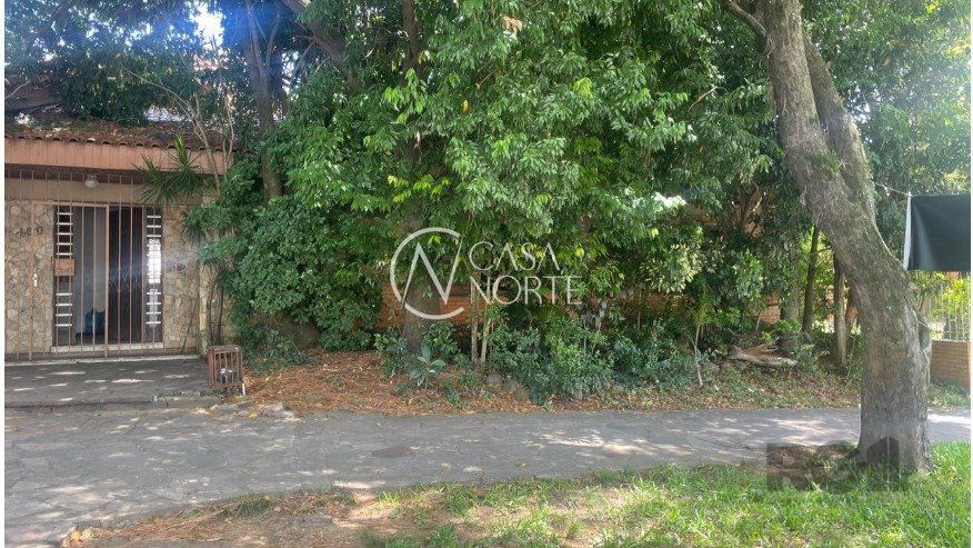 Terreno à venda  com 460m², Avenida Teixeira Mendes no bairro Chácara das Pedras em Porto Alegre