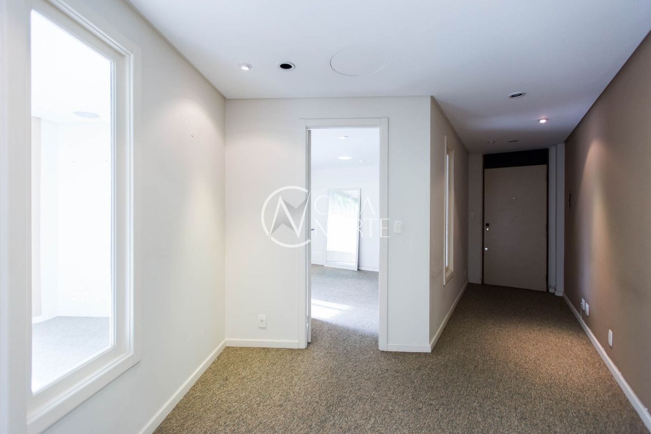 Sala Comercial à venda com 2 quartos, 72m², Avenida Padre Cacique no bairro Praia de Belas em Porto Alegre