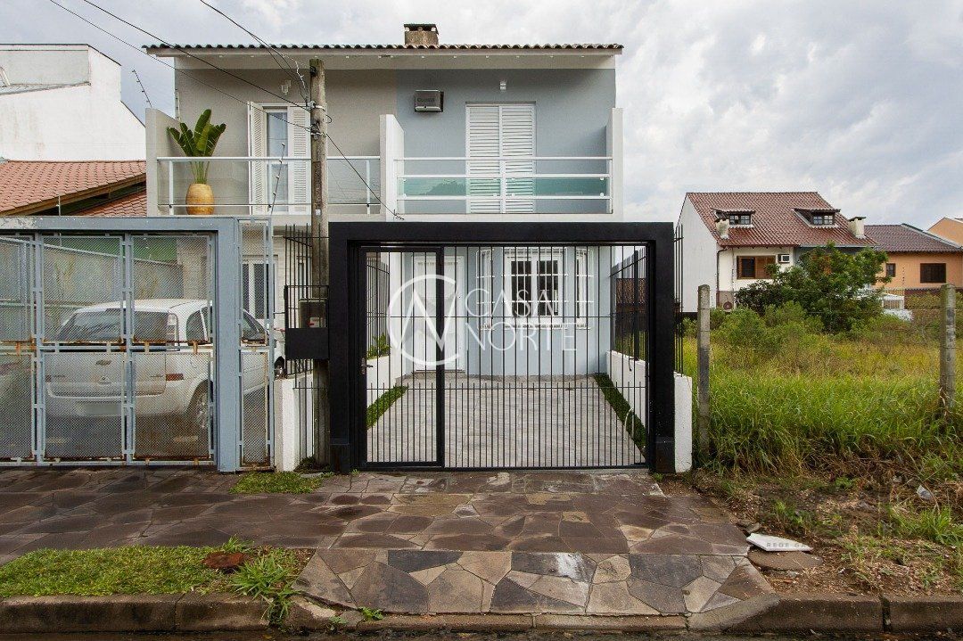 Sobrado à venda com 2 quartos, 88m², 2 suítes, 1 vaga, Rua Nestor José Nitschke no bairro Guarujá em Porto Alegre