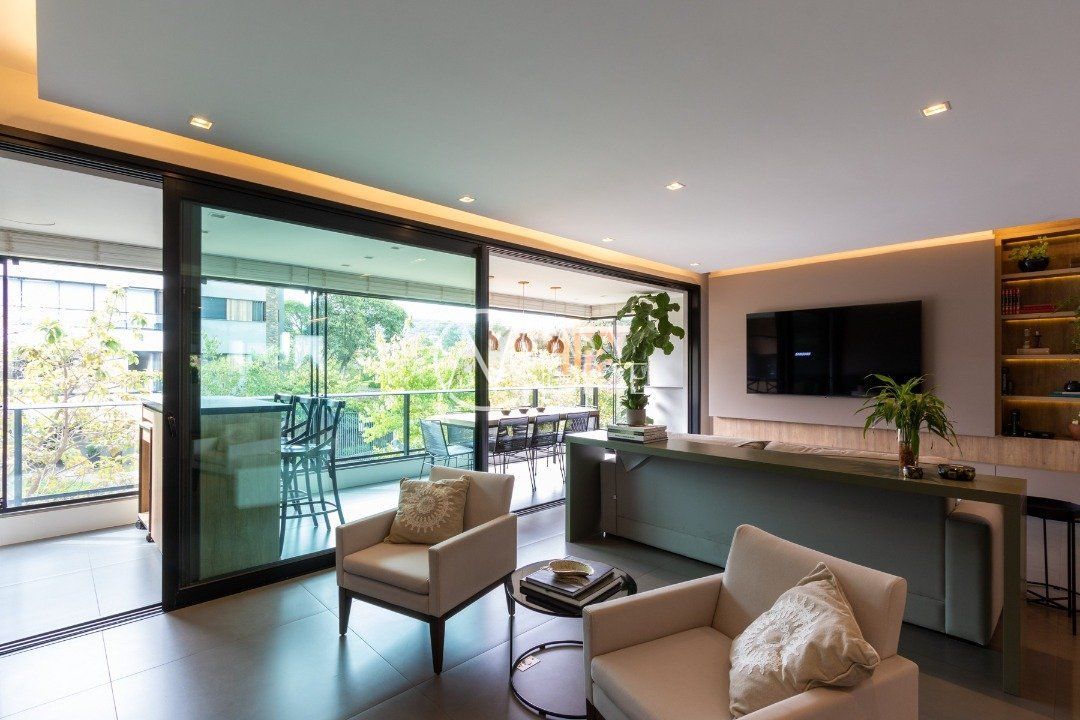 Apartamento à venda com 3 quartos, 164m², 3 suítes, 3 vagas, Avenida Coronel Marcos no bairro Pedra Redonda em Porto Alegre