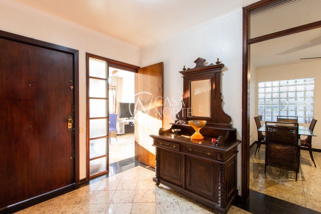 Casa de Condomínio à venda com 3 quartos, 375m², 1 suíte, 4 vagas, Rua Sinke no bairro Santa Tereza em Porto Alegre