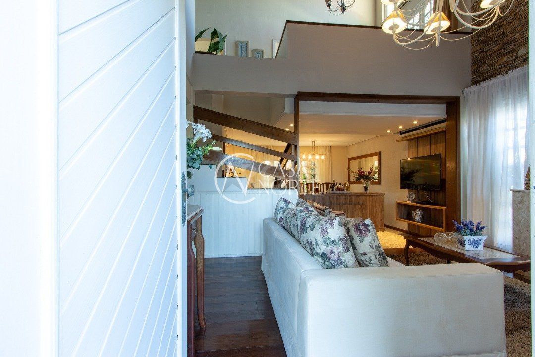 Casa de Condomínio à venda com 3 quartos, 175m², 1 suíte, 2 vagas, Rua Padre João Batista Reus no bairro Vila Conceição em Porto Alegre