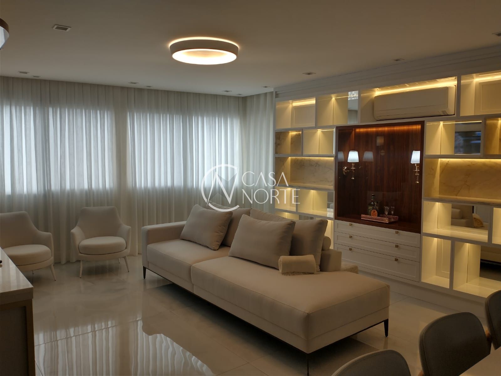 Apartamento à venda com 3 quartos, 101m², 1 suíte, 2 vagas, Avenida Diário de Notícias no bairro Cristal em Porto Alegre