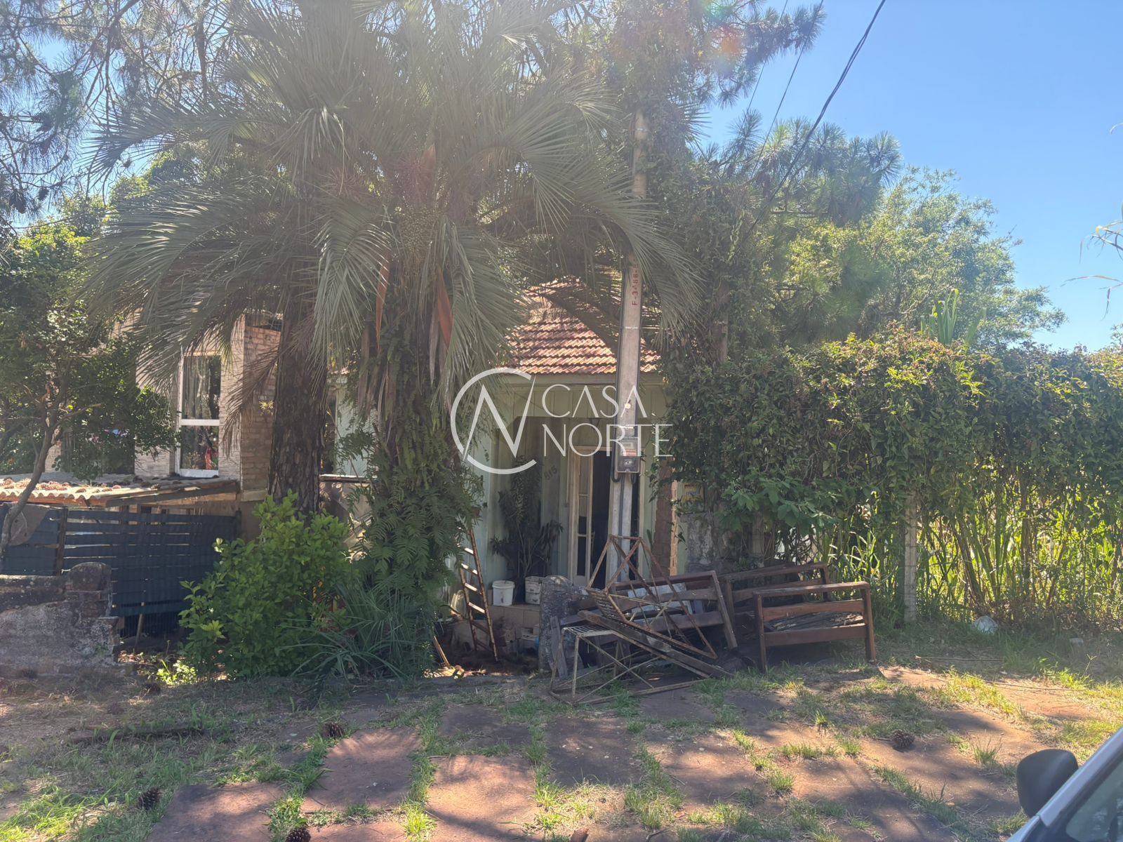 Terreno à venda  com 653m², Rua Frederico Etzberger no bairro Nonoai em Porto Alegre