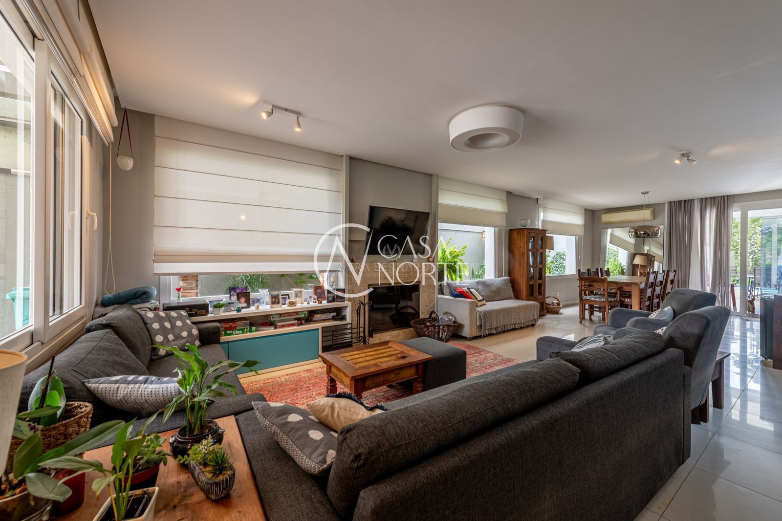 Casa de Condomínio à venda com 4 quartos, 230m², 4 suítes, 4 vagas, Avenida Juca Batista no bairro Terraville em Porto Alegre