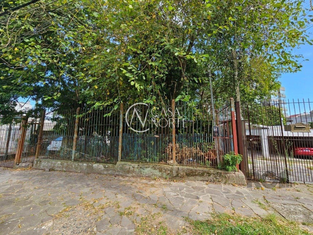 Terreno à venda  com 426m², Rua Padre João Batista Reus no bairro Vila Conceição em Porto Alegre