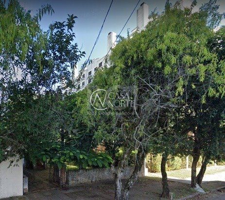 Terreno à venda  com 440m², Rua Doutor Pereira Neto no bairro Tristeza em Porto Alegre