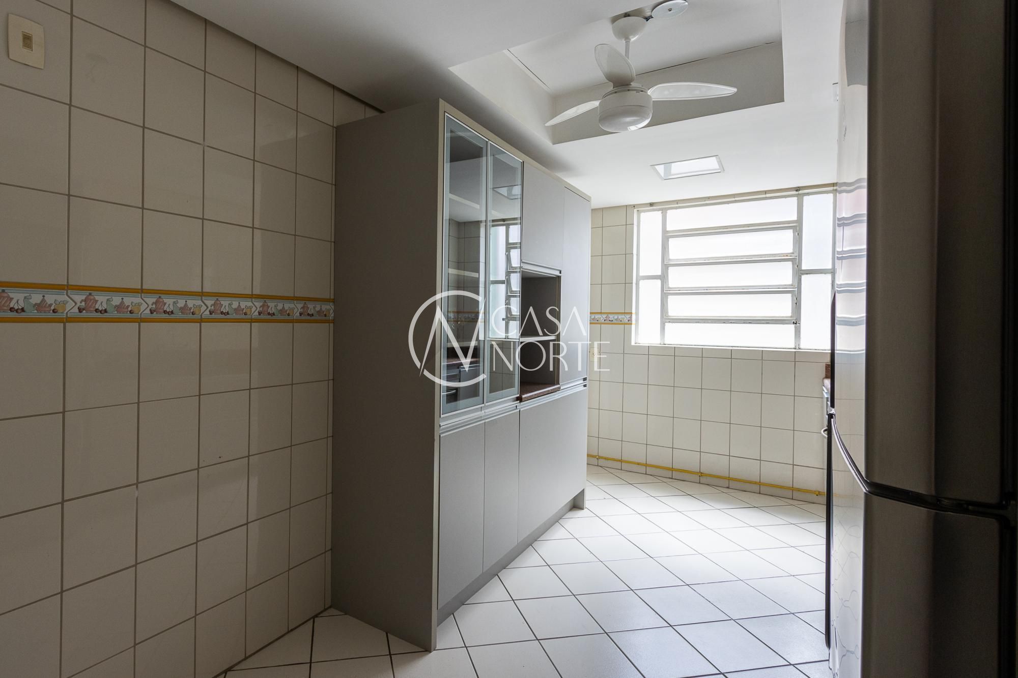 Apartamento à venda com 3 quartos, 115m², 1 suíte, 1 vaga, Rua Costa no bairro Menino Deus em Porto Alegre