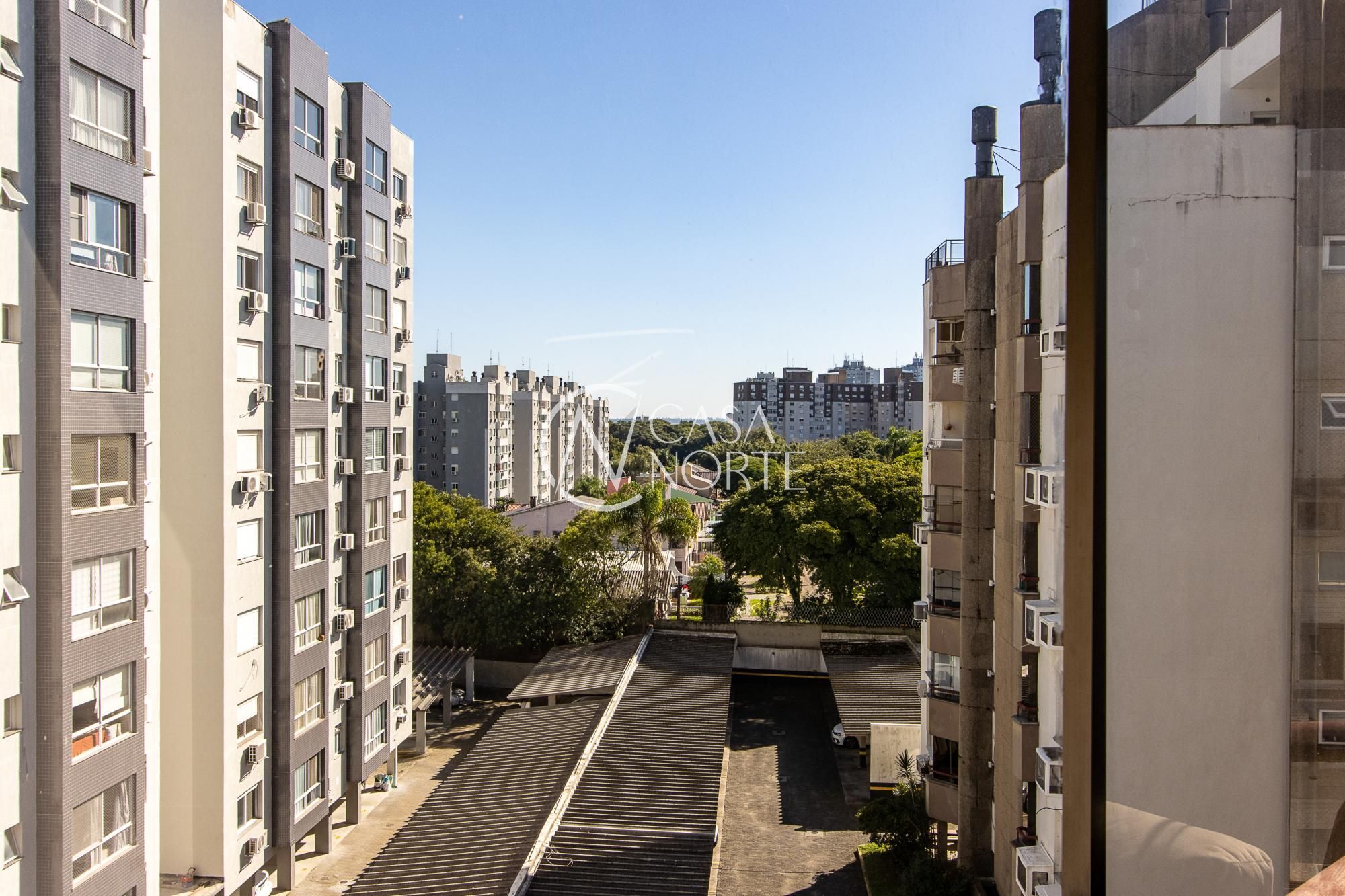 Apartamento à venda com 3 quartos, 136m², 1 vaga, Rua Xavier da Cunha no bairro Nonoai em Porto Alegre