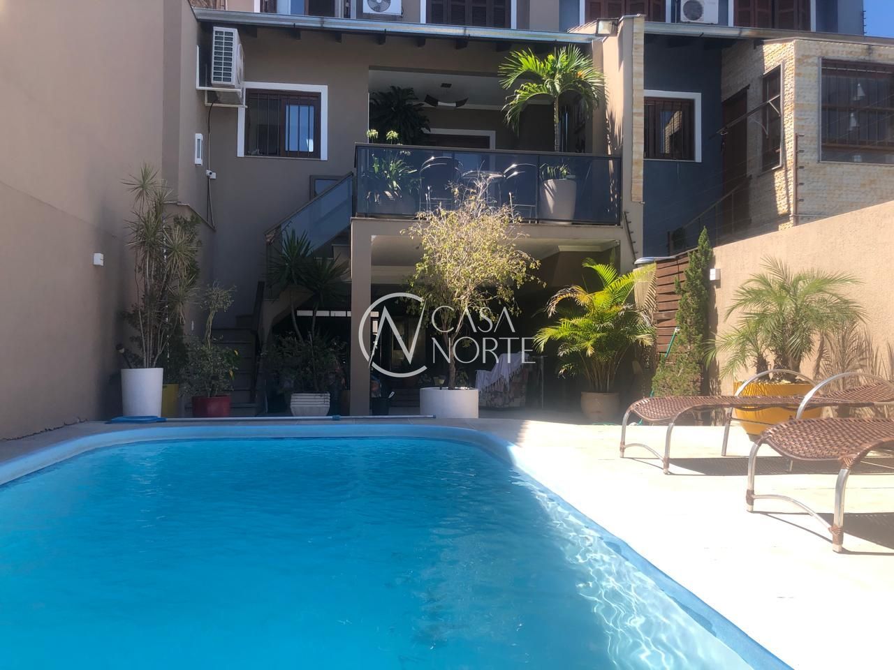 Casa à venda com 3 quartos, 254m², 1 suíte, 5 vagas, Rua Padre João Batista Reus no bairro Vila Conceição em Porto Alegre