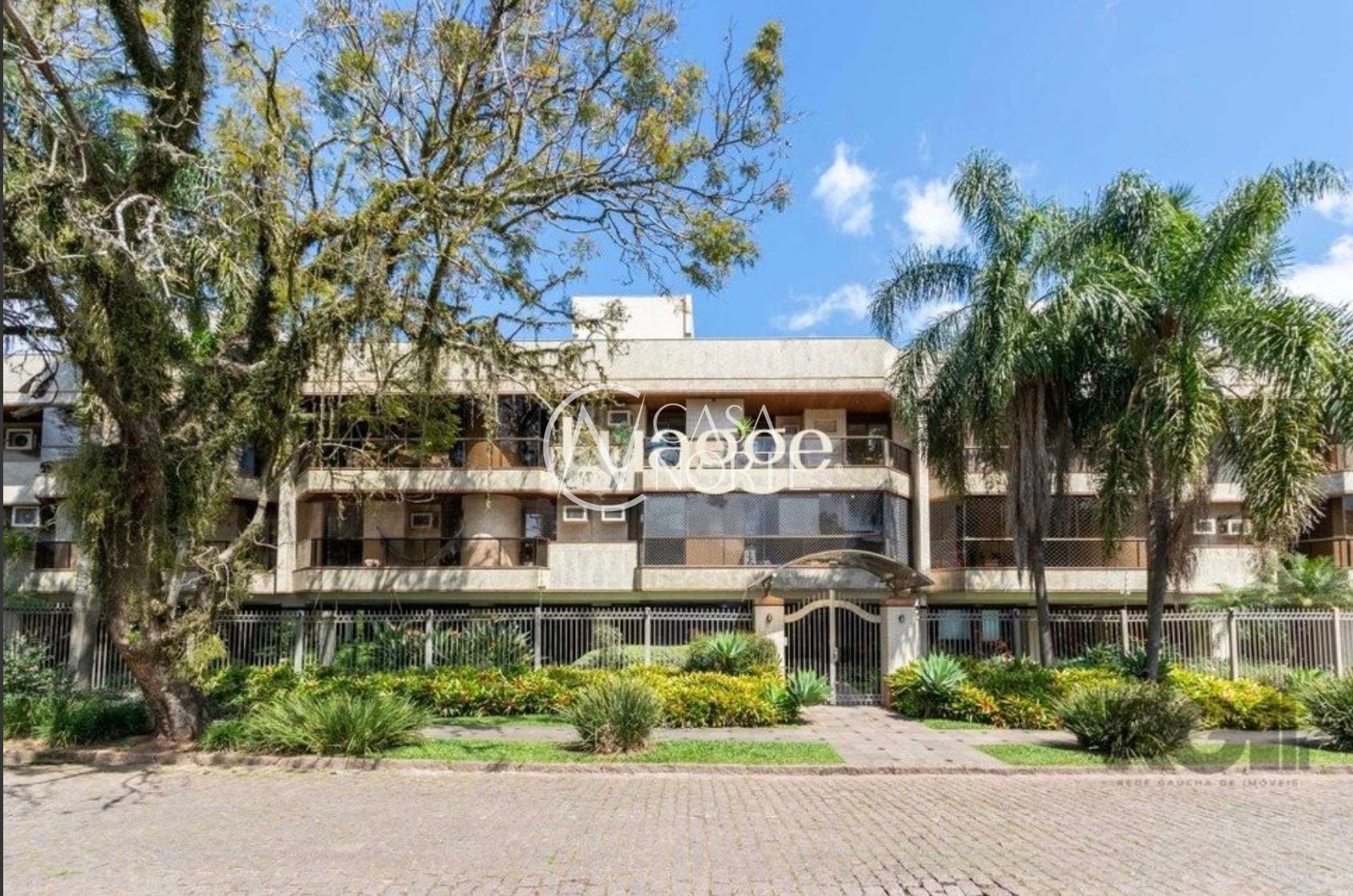 Apartamento à venda com 3 quartos, 200m², 2 suítes, 2 vagas, Avenida Cai no bairro Cristal em Porto Alegre