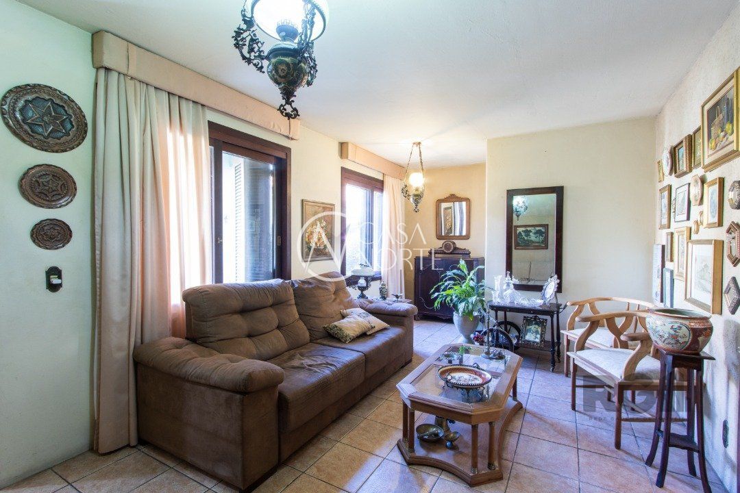 Casa de Condomínio à venda com 4 quartos, 99m², 2 suítes, 1 vaga, Avenida Juca Batista no bairro Hípica em Porto Alegre