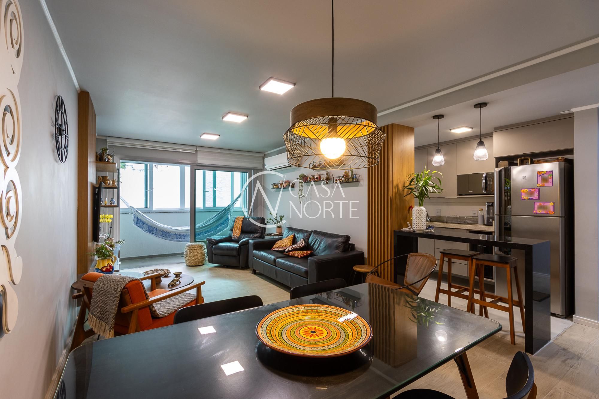 Apartamento à venda com 3 quartos, 99m², 1 suíte, 2 vagas, Dona Amélia no bairro Menino Deus em Porto Alegre