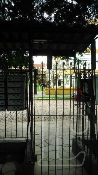 Apartamento à venda com 3 quartos, 81m², 1 vaga, Rua Coronel Massot no bairro Cristal em Porto Alegre