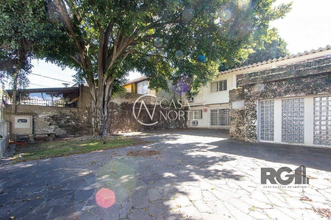 Casa Comercial à venda , 181m², 10 vagas, Rua Iete no bairro Tristeza em Porto Alegre