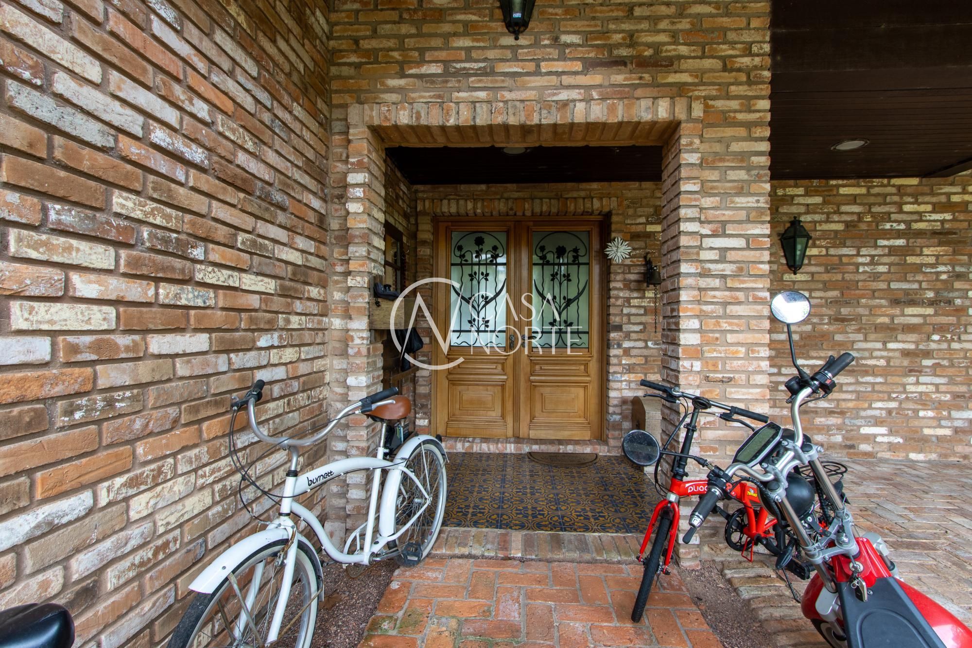 Casa de Condomínio à venda com 4 quartos, 400m², 4 suítes, 2 vagas, Avenida Juca Batista no bairro Terraville em Porto Alegre