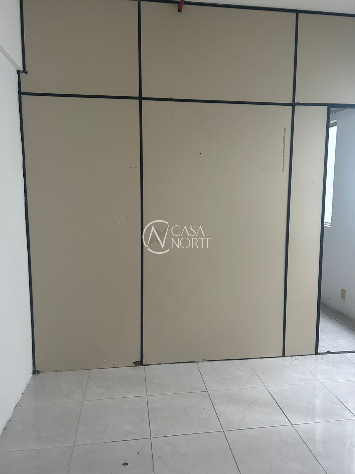 Sala Comercial à venda com 1 quarto, 28m², 1 vaga, Rua Sport Club São José no bairro Passo da Areia em Porto Alegre