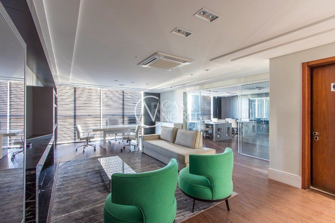 Sala Comercial à venda com 3 quartos, 147m², 3 vagas, Rua Furriel Luiz Antônio de Vargas no bairro Bela Vista em Porto Alegre