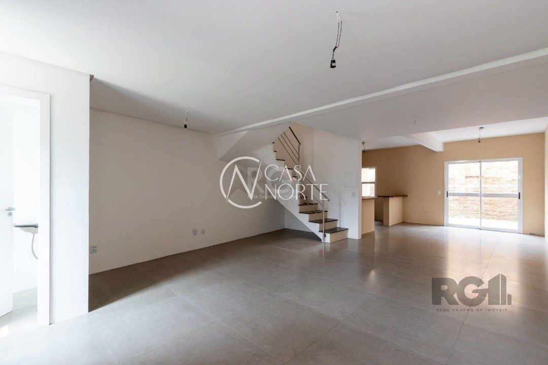 Casa à venda com 3 quartos, 175m², 1 suíte, 2 vagas, Rua Senador Mondin no bairro Aberta dos Morros em Porto Alegre