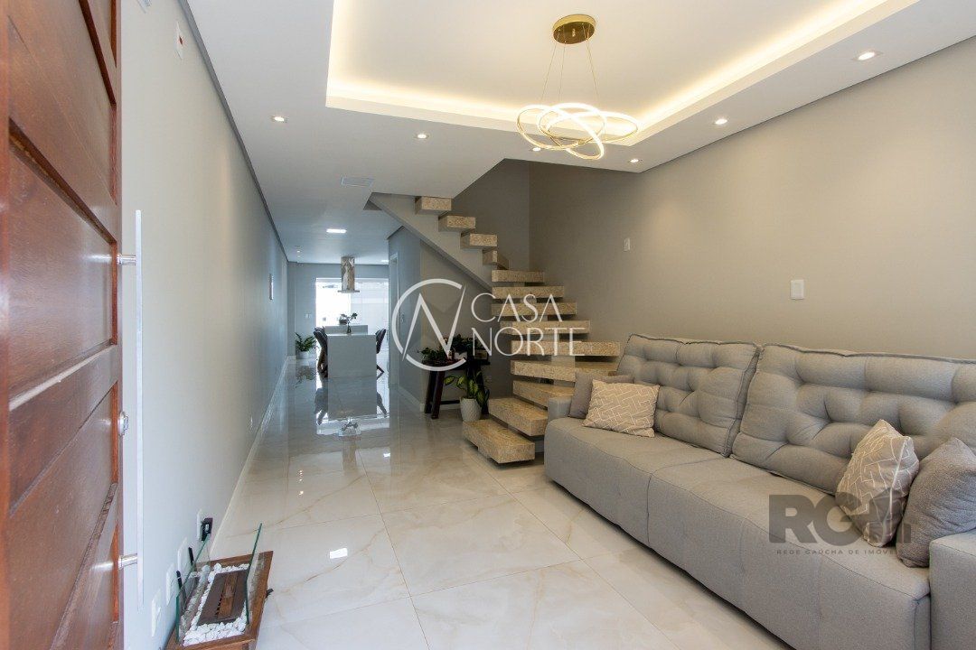 Casa à venda com 2 quartos, 108m², 2 suítes, 1 vaga, Rua Bertha Leonora Mückler no bairro Vila Nova em Porto Alegre