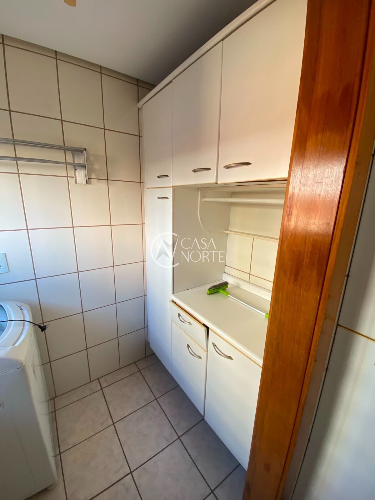 Apartamento à venda com 2 quartos, 69m², 1 vaga, Rua Coronel Feijó no bairro Passo da Areia em Porto Alegre