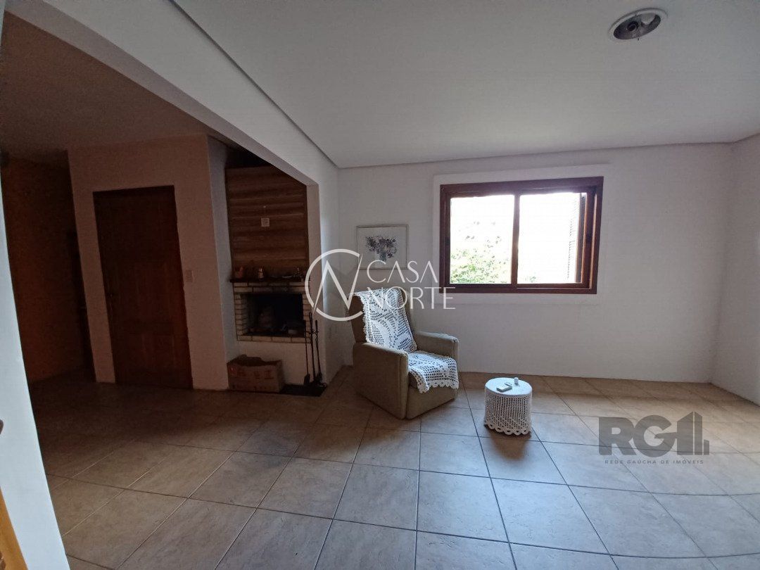 Casa à venda com 3 quartos, 144m², 2 vagas, Estrada João Passuelo no bairro Vila Nova em Porto Alegre