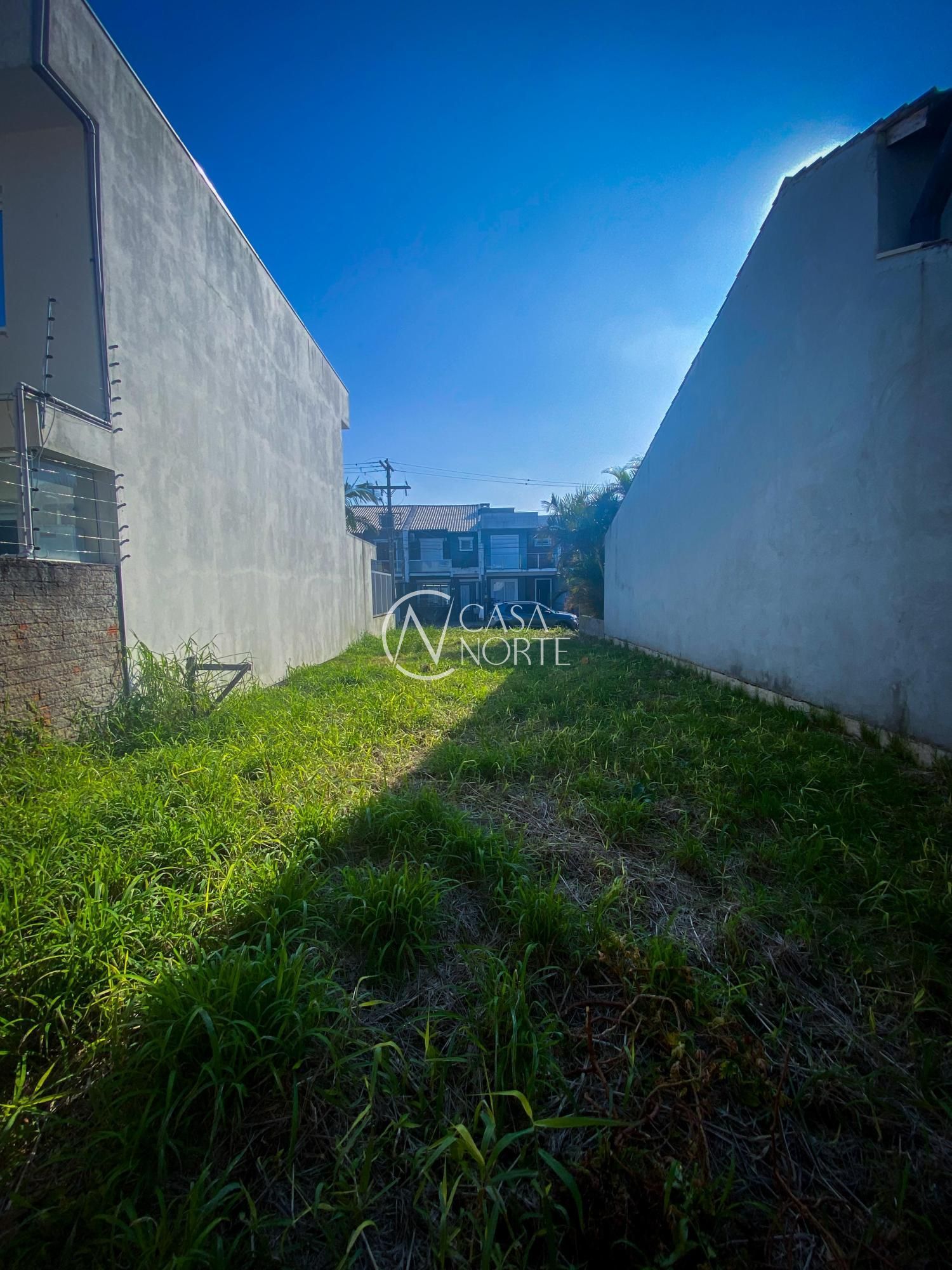 Terreno à venda  com 140m², Rua Pau-Brasil no bairro Hípica em Porto Alegre
