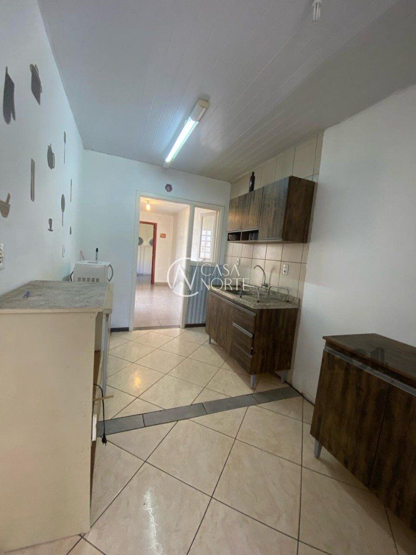 Casa à venda com 3 quartos, 89m², 1 suíte, 2 vagas, Rua Ruth Totta no bairro Hípica em Porto Alegre